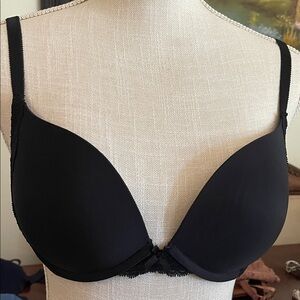 Victoria's Secret Black Push-Up T-Shirt Bra